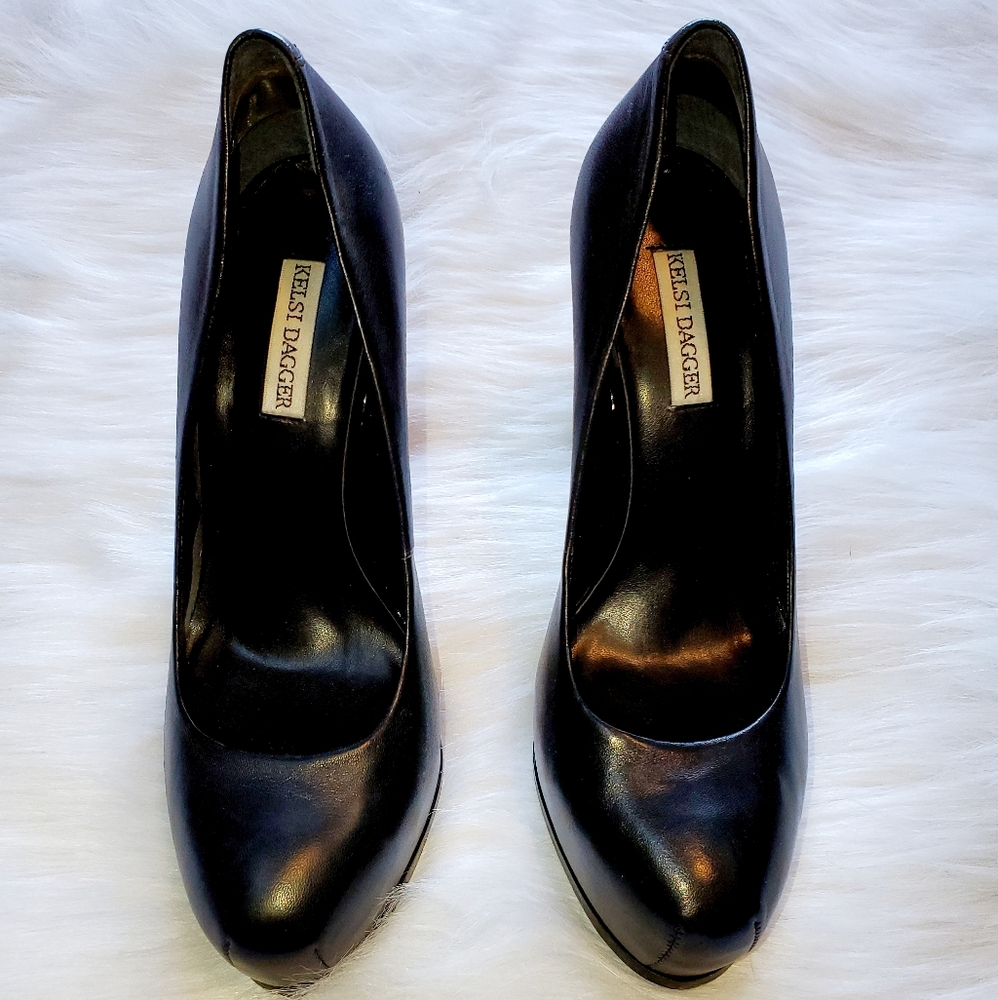 Kelsi Dagger pumps